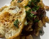 Foto langkah ke 6 dari resep Potatoes and eggs topping brekkie.