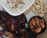 A picture of step 1 of Dates shake.