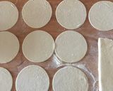 Foto del passaggio 2 della ricetta Gyoza (ravioli giapponesi)