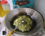 Foto langkah ke 5 dari resep Sambal Bawang Cabai Ijo Extra Pedas.