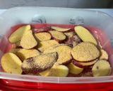 Une image de l'étape 2 de Pommes de terre grillées ail piment basilic.