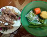 Foto langkah ke 2 dari resep Day. 95 Misoa Sop Ceker Ayam (9 month+).