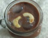 A picture of step 2 of Chickoo chocolate milk shake.