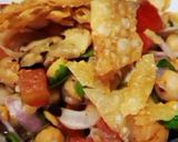 A picture of step 3 of Diet chana chat.