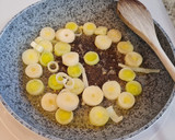 Foto del paso 2 de la receta: Salteado de ternera con pimientos tricolor y champiñones