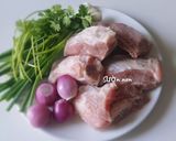 Hình bước làm 1 của món Sườn non hầm KHOAI MÔN CAO