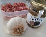 Foto del paso 1 de la receta: Acelgas salteadas con salsa tartufata