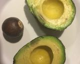 A picture of step 1 of Avocado and Tomato Salad.