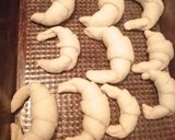 Foto del paso 5 de la receta: Medialunas y croasanes