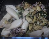 Foto del paso 6 de la receta Chipirones y mejillones al ajillo