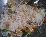 Foto langkah ke 6 dari resep Mie Shirataki Goreng Mak Nyuosss.