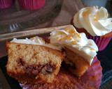 Foto del paso 16 de la receta: Cupcakes de pera relleno de bombón