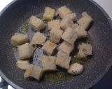 Foto del passaggio 2 della ricetta Crema di cannellini e arachidi con cozze e crostini al rosmarino