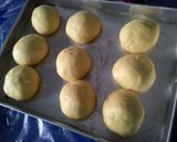 Foto langkah ke 6 dari resep Roti boy isian coklat.