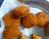 A picture of step 7 of Cheese & paneer stuffed aloo cutlets.