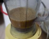 Gambar langkah 3 resipi Ais kisar Kopi Susu.