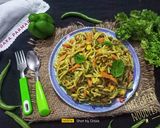 A picture of step 8 of Thai Green Curry Noodles.