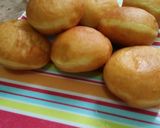 Foto langkah ke 10 dari resep Bomboloni Ubi Isi Strawberry.