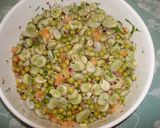 Foto del paso 4 de la receta: FILETES DE LOCOS CON ADEREZO DE ALCAPARRAS Y PEPINILLOS. JON STYLE