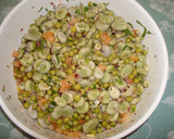 Foto del paso 4 de la receta: FILETES DE LOCOS CON ADEREZO DE ALCAPARRAS Y PEPINILLOS. JON STYLE