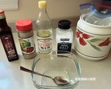A picture of step 1 of Chilled White Fungus Salad.