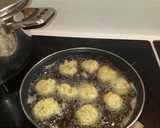 Foto del paso 11 de la receta: Sopa de pollo con bolitas crujientes de calabacín