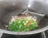 Foto langkah ke 2 dari resep Tumis Pedas Bihun Wortel.