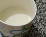 A picture of step 2 of Banana Soyamilk Smoothie.