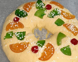 Foto del paso 8 de la receta: Roscón de reyes relleno de nata