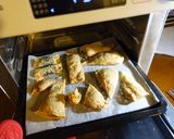 A picture of step 5 of Tofu Skin Dragon Phoenix Rolls & Seaweed Rolls.