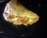 A picture of step 10 of Vegetable noodles omlete.
