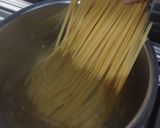 Foto langkah ke 2 dari resep Creamy Fettuccine.