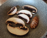 Foto del paso 1 de la receta: Tostadas de portobellos