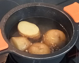 Foto del paso 1 de la receta: Patatas con mejillones