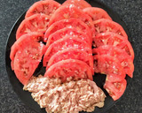 Foto del paso 2 de la receta: Ensalada de tomate Rosa con atún