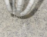 Foto del paso 4 de la receta: Bizcochuelo de limón y amapolas 🍋✨