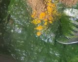 A picture of step 2 of લહસુની પાલક ખીચડી. (Lasooni palak Khichdi Recipe in Gujarati).