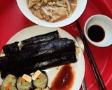 Hình bước làm 2 của món Keto Canh nấm gà + kimbap rau củ