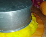 A picture of step 7 of Mango Crepe Cake 🥭.