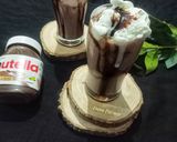 A picture of step 5 of Banana Nutella Milkshake.
