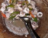 Foto langkah ke 4 dari resep Cumi Cabe Ijo.