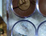 Foto del paso 7 de la receta: Figuritas de chocolate