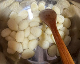 Foto del paso 2 de la receta: Gnocchis con pollo y espinacas