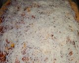 Foto langkah ke 6 dari resep Pizza Sederhana.