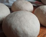 Foto del paso 2 de la receta: Masa para pre-pizzas y pizzetas y salsa de tomates