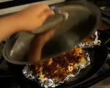 Foto del paso 4 de la receta: Papa rellena (sin horno)