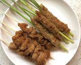 Hình bước làm 3 của món Burger thịt nướng xốt trứng