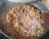 Foto del paso 3 de la receta: Pasta con salsa boloñesa y nueces