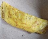 Foto langkah ke 2 dari resep Omelet kornet ayam DEBM.