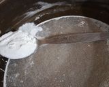 A picture of step 1 of Egg Coin Cookie.